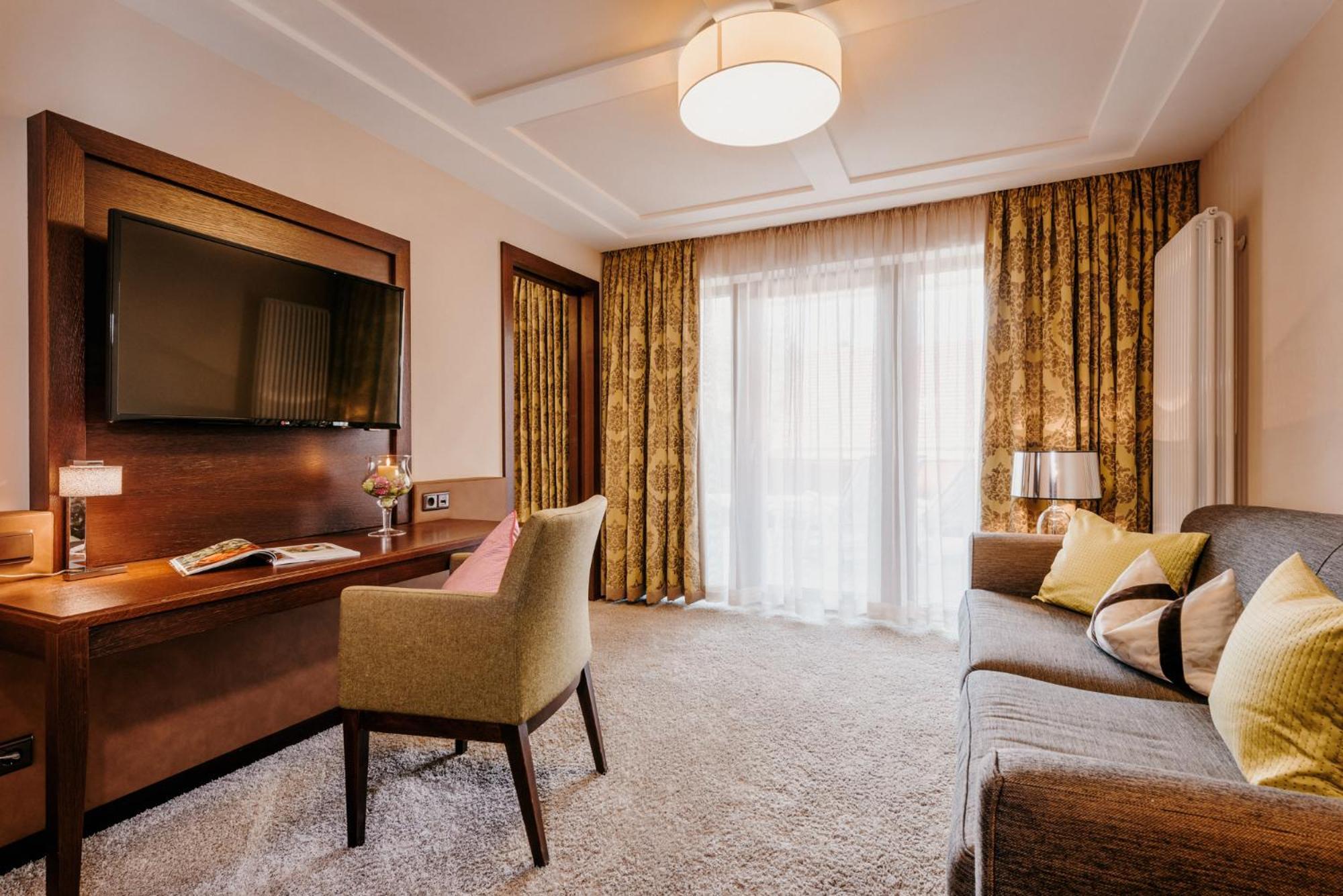 Der Eisvogel - Wellness- & Genusshotel บัดเกิกกิง ภายนอก รูปภาพ