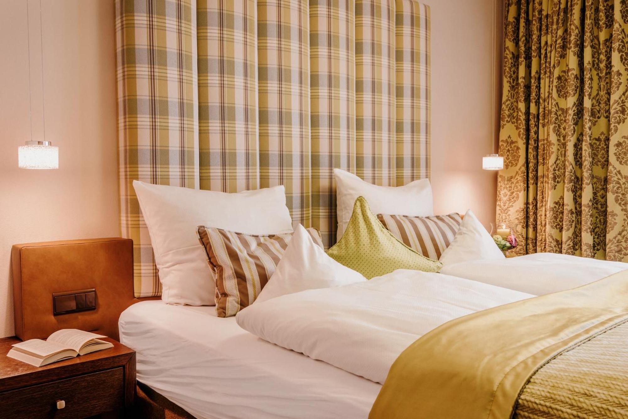 Der Eisvogel - Wellness- & Genusshotel บัดเกิกกิง ภายนอก รูปภาพ